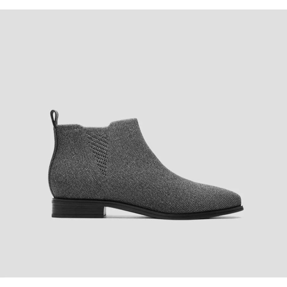 Vivaia Square Toe Water Repellent Knit Ankle Boots Gray Low Heel Size 8.5 EU39.5